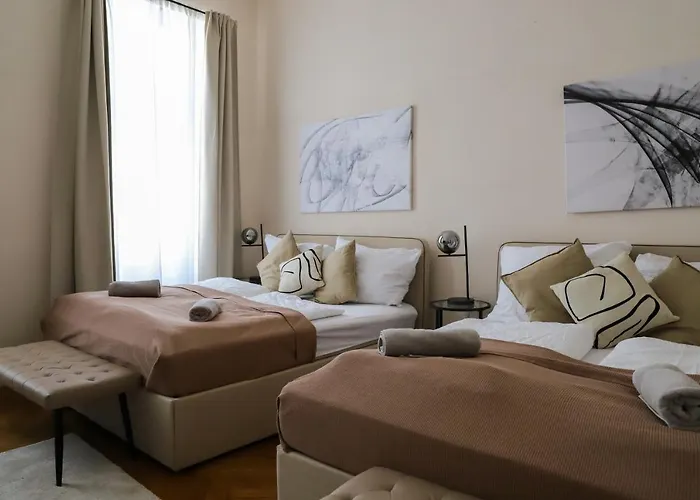 Spacious Apartment, 3 Min To U6 Alserstrasse Apartment *