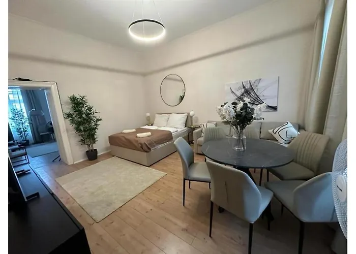 Apartment Spacious Apartment, 3 Min To U6 Alserstrasse