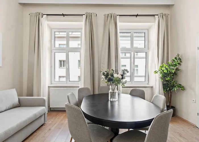 Spacious Apartment, 3 Min To U6 Alserstrasse Wien