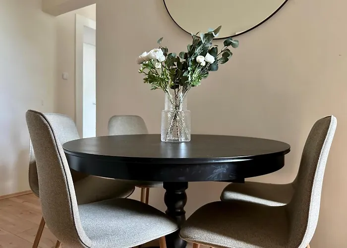 Spacious Apartment, 3 Min To U6 Alserstrasse Wien