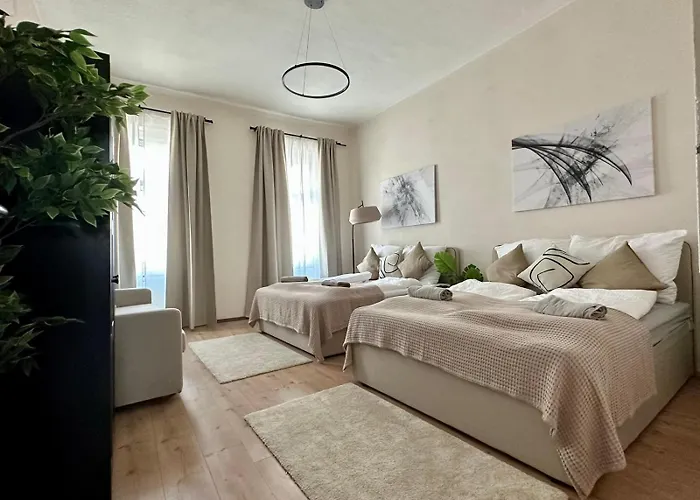 Spacious Apartment, 3 Min To U6 Alserstrasse Wien
