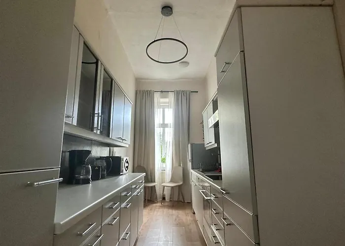 Apartment Spacious Apartment, 3 Min To U6 Alserstrasse *